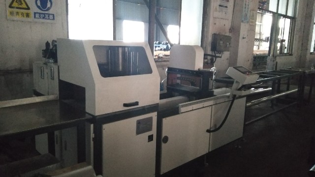 全自動切割機送料有問題是什么原因引起的呢？