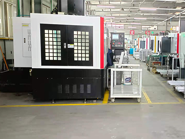 數(shù)控加工中心怎么換刀？