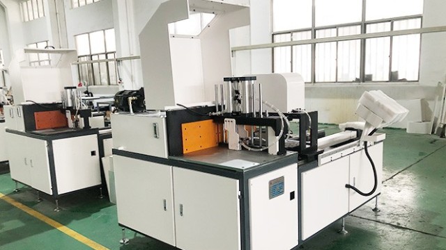 一臺(tái)專業(yè)的鋁型材自動(dòng)鋸床—你值得擁有！